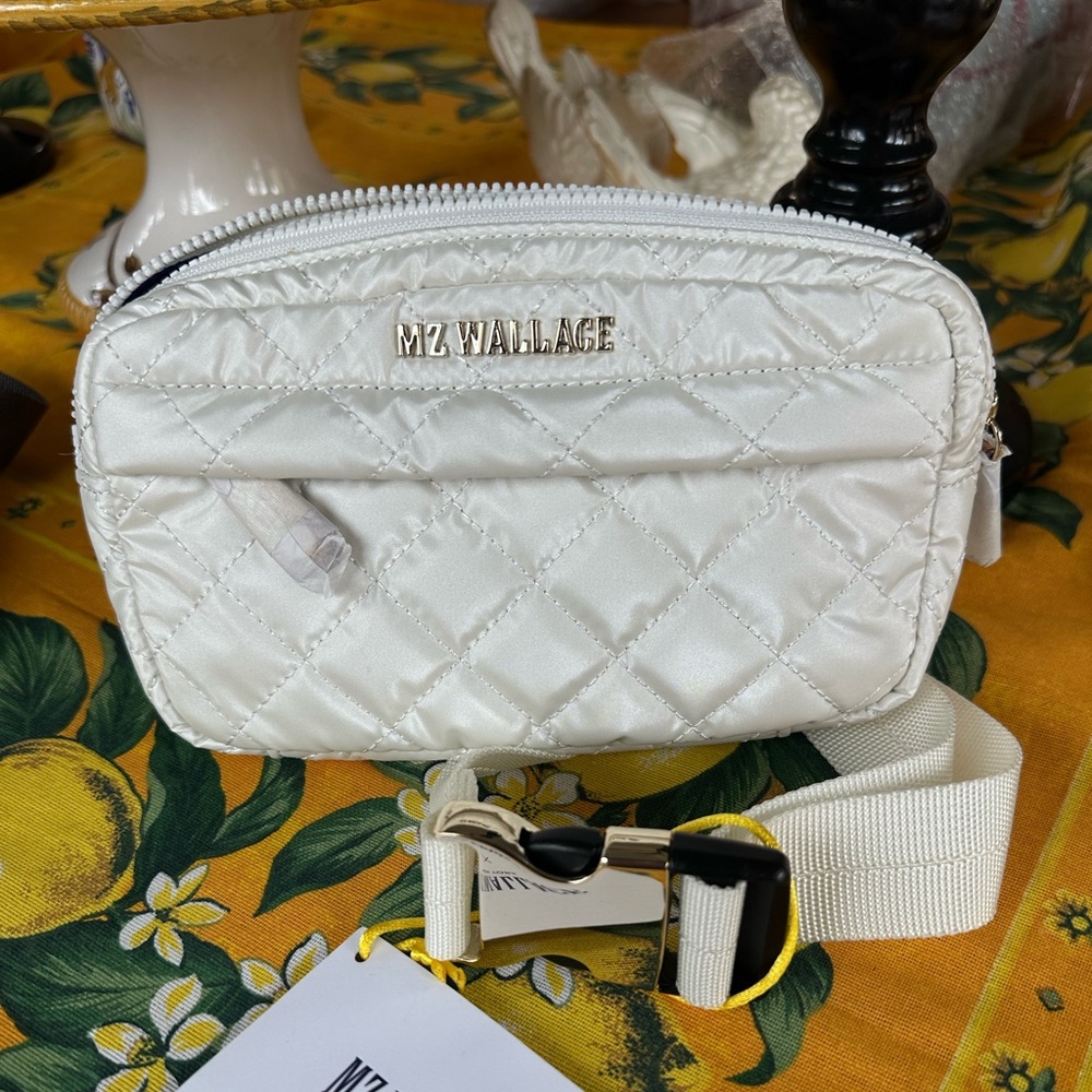 NWT LE MZ Wallace X Supergoop Belt Bag! Snowy Days Pristine Condition! - Picture 13 of 14